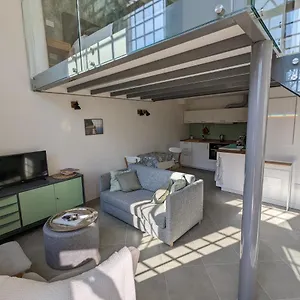  Apartment Mini Loft Lido With Own Sunny & Private Garden