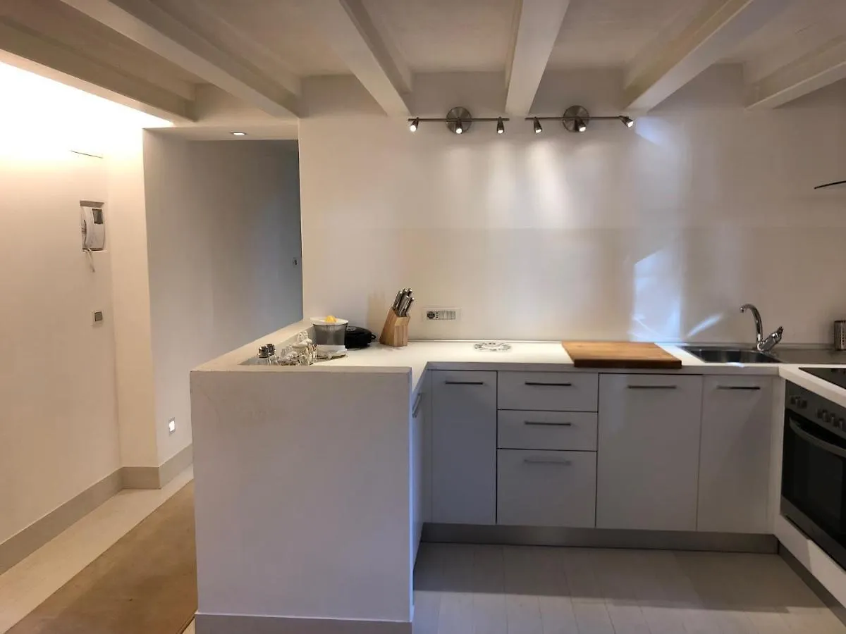 Venice-Lido Apartment With An Esclusive Garden Lido di Venezia