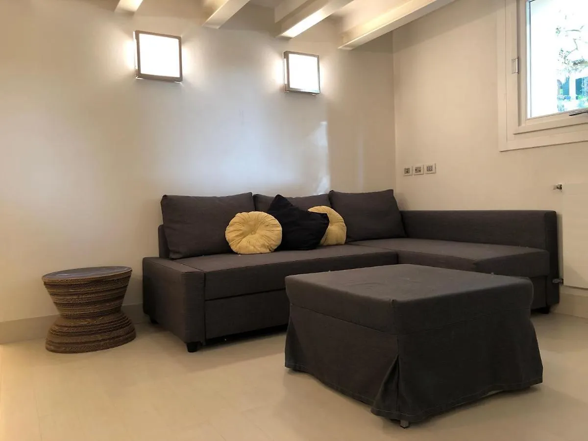 Venice-Lido Apartment With An Esclusive Garden Lido di Venezia
